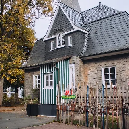 Landfein-villa Marathon Feriehus *