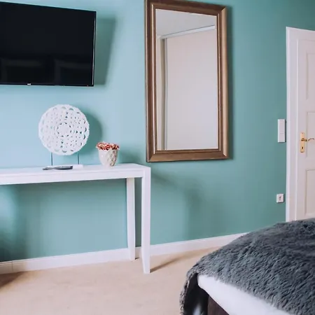 Дом отдыха Landfein-villa Marathon *