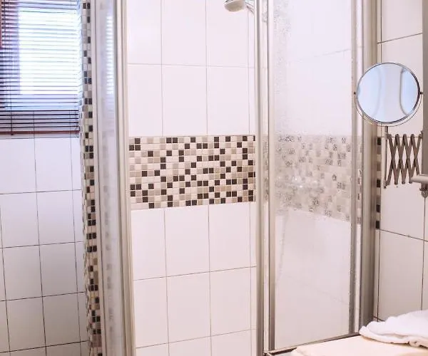 Landfein-villa Marathon