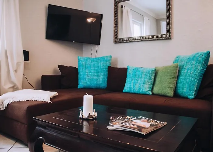 Landfein-villa Marathon *